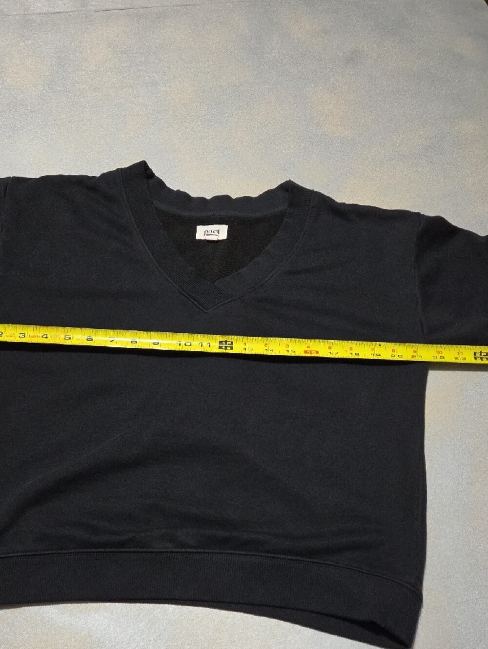 Pact Women's Black V-Neck Sweatshirt Cropped - Picture 6 of 8